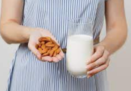 Lose Weight With "Almond Milk"! More Than expected Both Slim And Healthy
